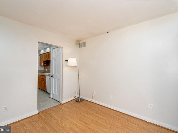 4th image of 666 Melvin Dr