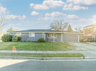 96 Victoria Way, Central Pt, OR 97502