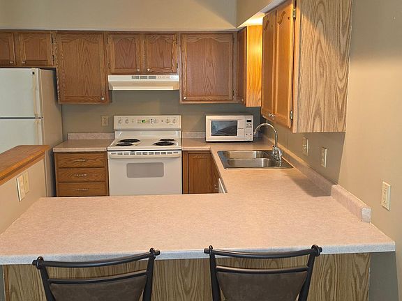 5th image of 1917 Deerhaven Ln NE #20