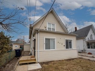 206 Ann St, Elgin, IL 60120