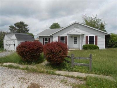 620 W Sunshine Dr, Morocco, IN, 47963