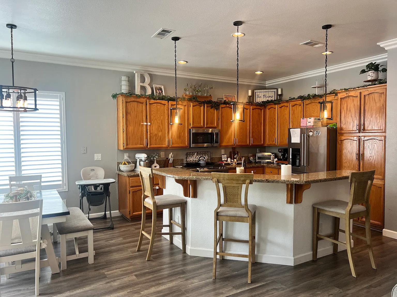 3 bed, 1967 sqft, $3,900 — Photo 3