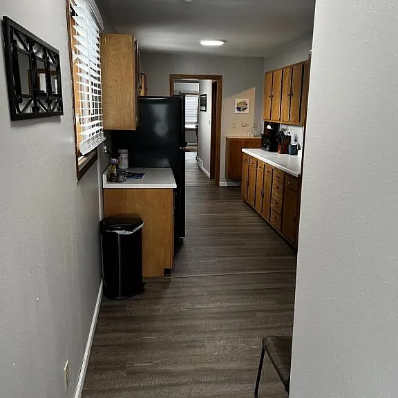 1023 9th Ave — Photo 2