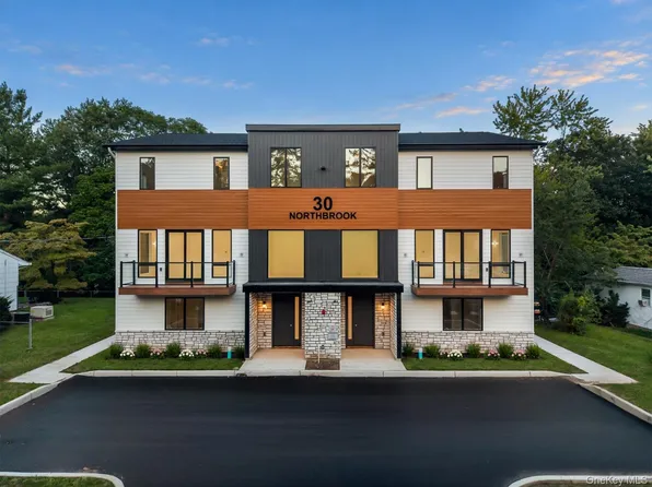 30 Northbrook Road #201, Spring Valley, NY 10977