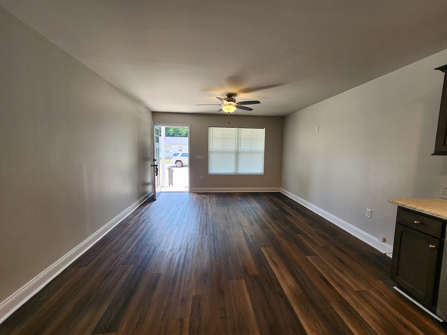 3 bed, 1216 sqft, $1,400 — Photo 4