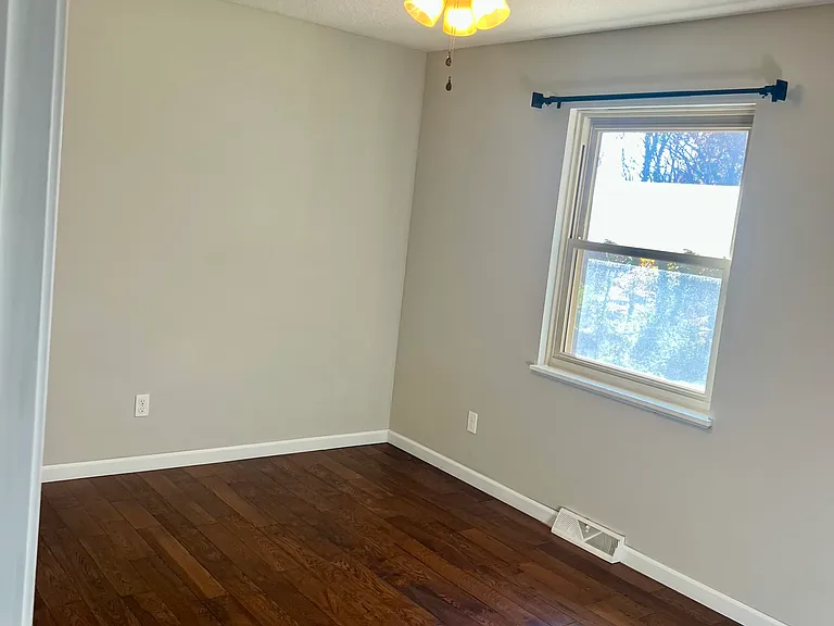 805 August St — Photo 12