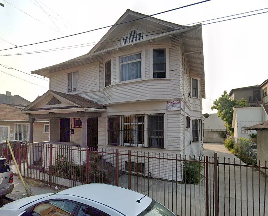 3 bed, 1100 sqft, $3,100 — Photo 1
