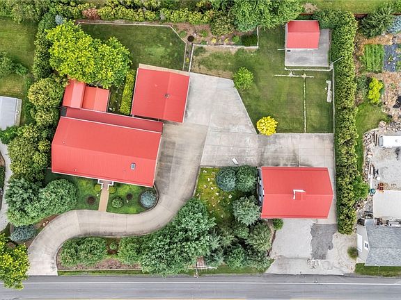 3rd image of 45002 Middle Ridge Rd