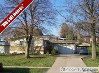 8464 Browne St, Omaha, NE 68134