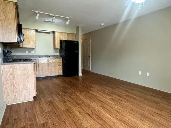 Woodland Cardinal Apartments