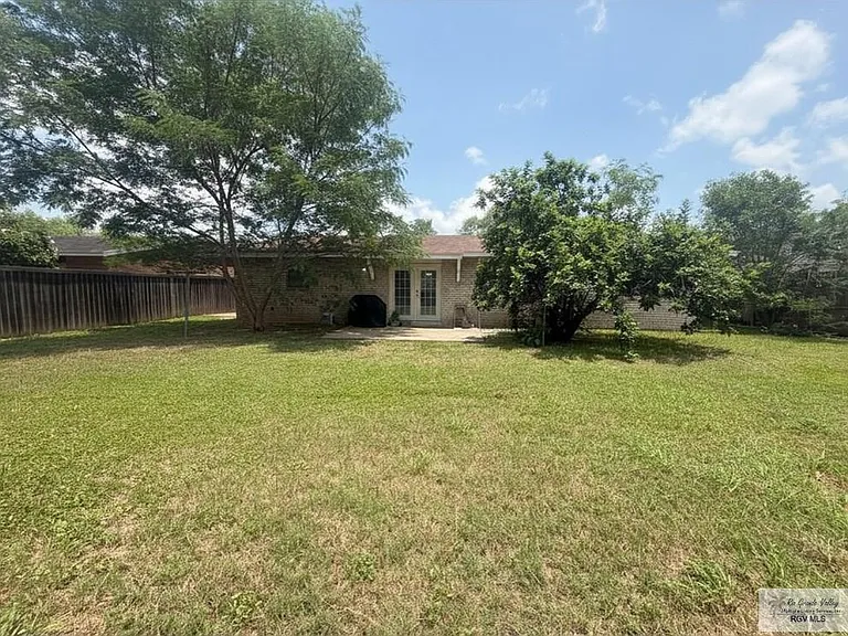 433 Fairwind Dr — Photo 11