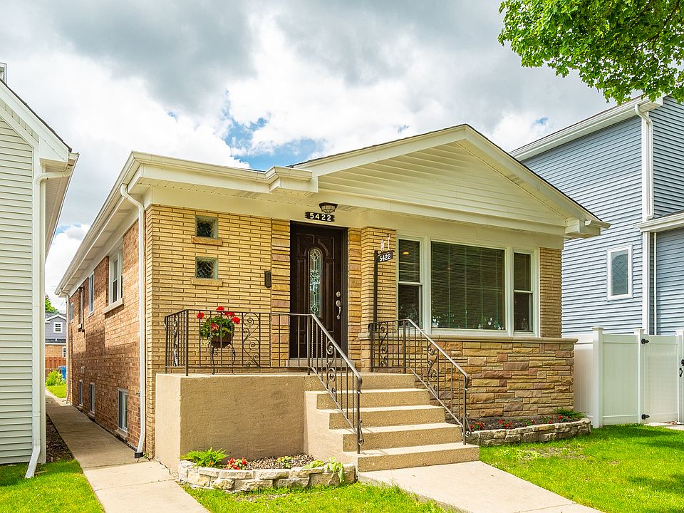 1st image of 5422 N Mont Clare Ave