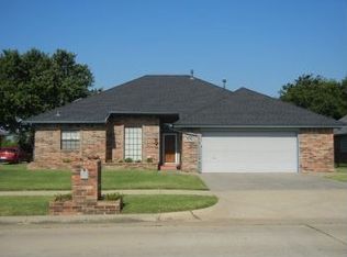 11701 Kingsgate Dr, Oklahoma City, OK 73170