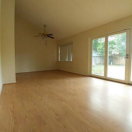 4th image of 16447 Hickory Knoll Dr
