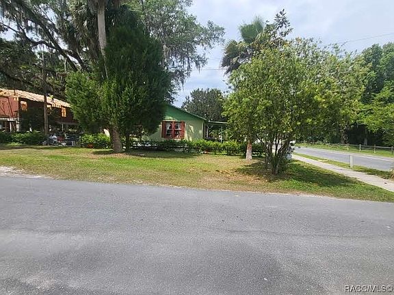 4th image of 48 NE Crystal St