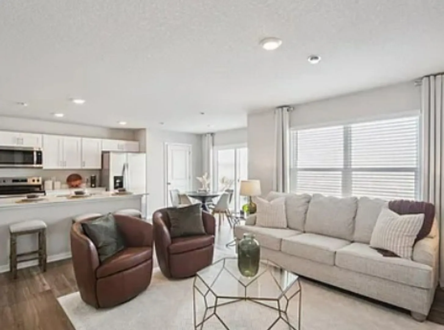 353 Juniper Drive — Photo 4