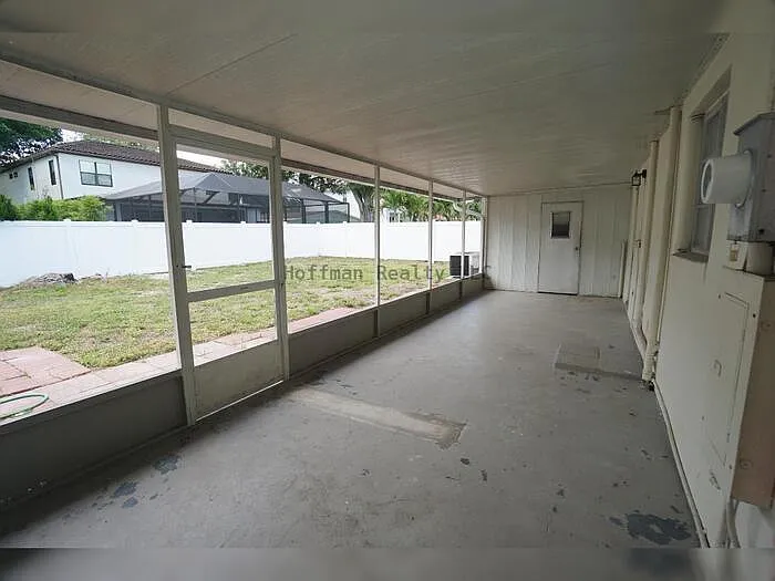 206 S Westshore Plz — Photo 19