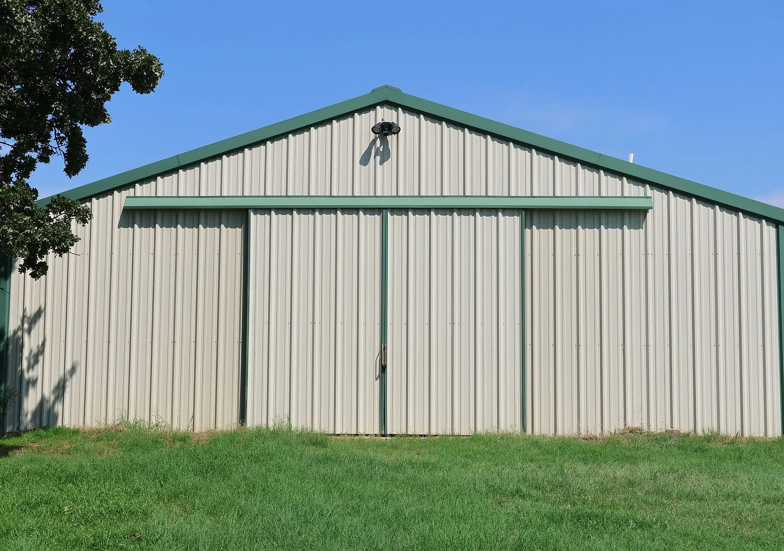 4 Bed 4 Bath with 20 Acres in Crossroads — Photo 4