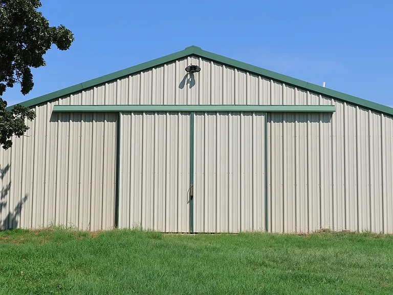5700 FM 424 — Photo 4