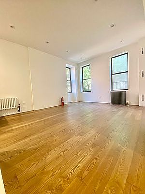 1st image of 1714 2nd Ave #3