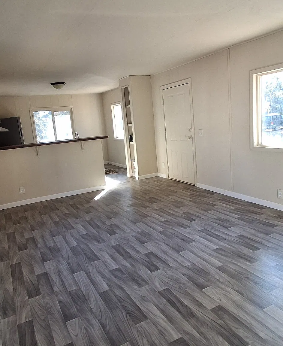 2 bed, 900 sqft, $650 — Photo 1