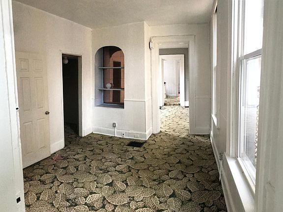 4th image of 20 E 15th St #1