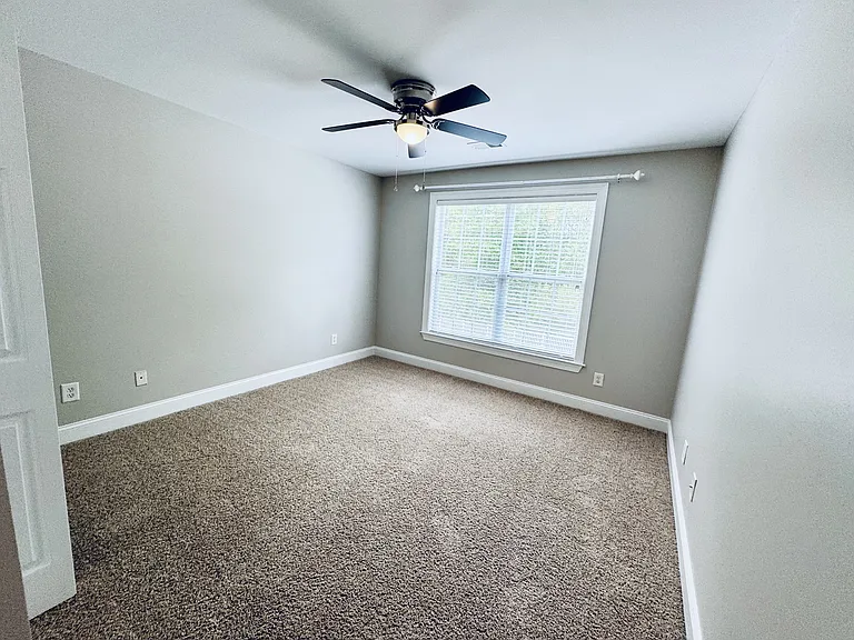 3571 Brampton Dr — Photo 35