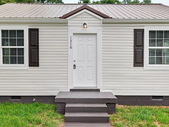 4th image of 1316 Sunnyview Dr