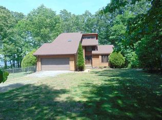 29 Signal Point Rd, Laceys Spring, AL 35754