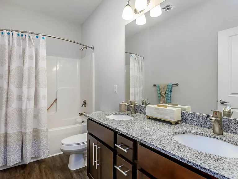 Riverstone Apartments at Long Shoals — Photo 18