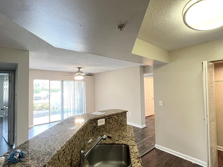 3663 NW Adriatic Ln — Photo 2