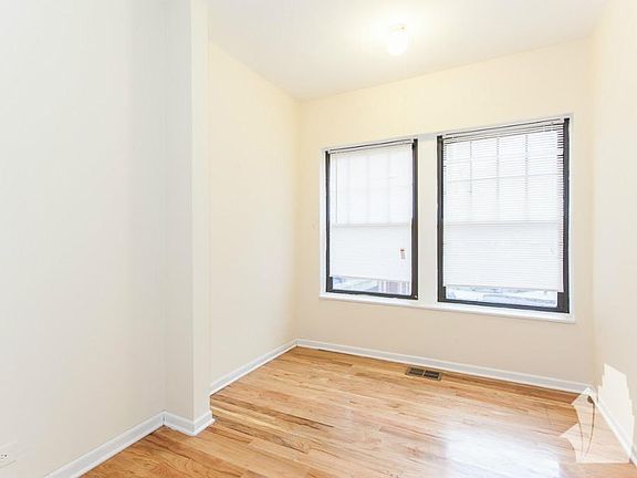 5th image of 656 W Cornelia Ave #1414