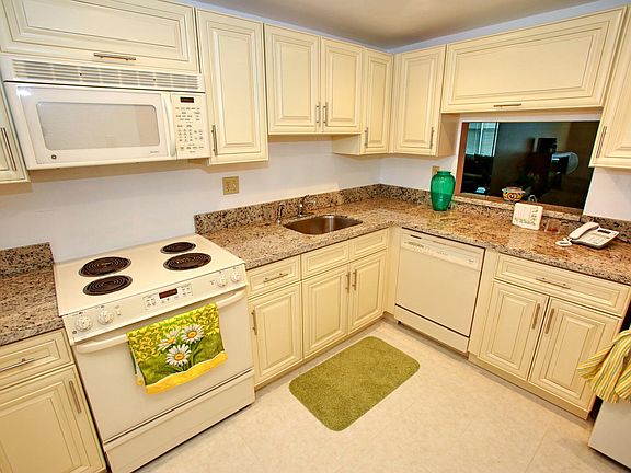 4th image of 6570 Royal Palm Blvd APT 116J