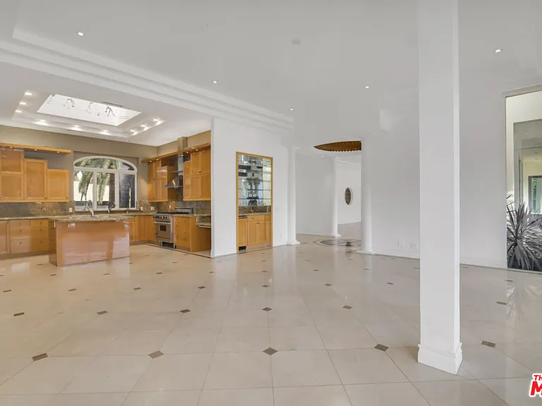 10557 Rocca Pl — Photo 15