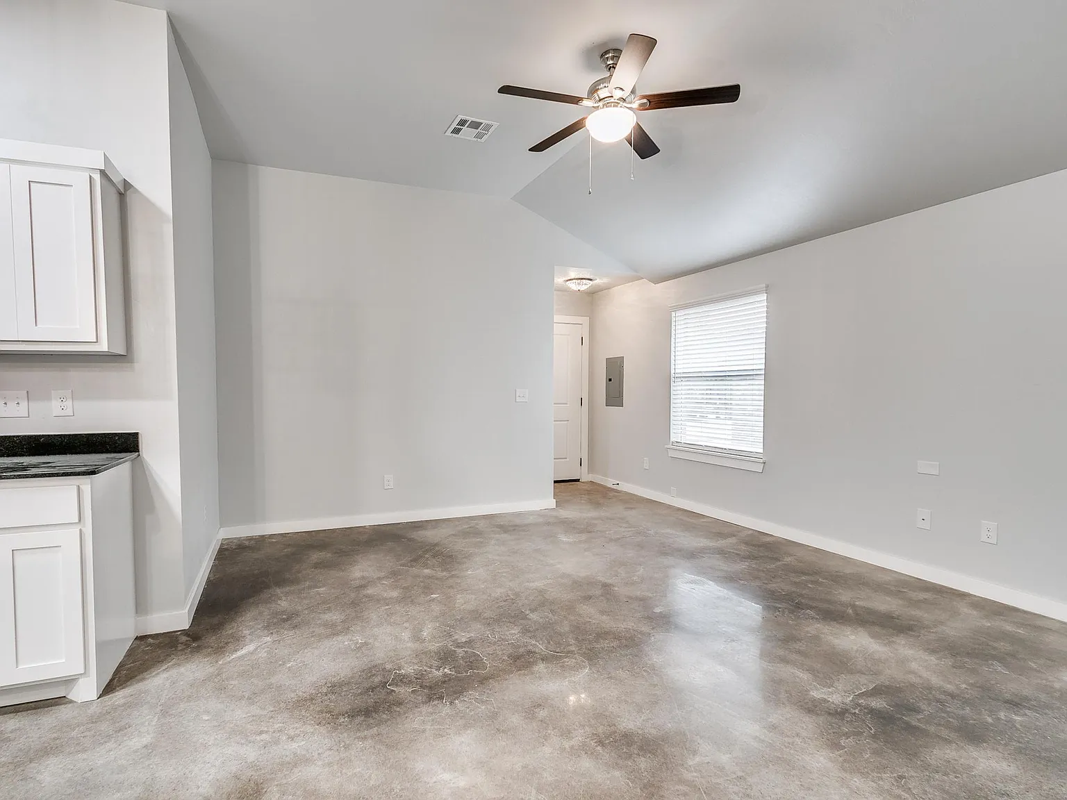 3 bed, 1246 sqft, $1,495 — Photo 3