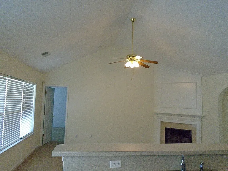 153 Pickett Creek Ln — Photo 9