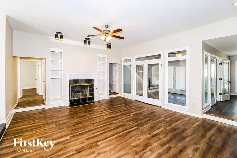 3 bed, 3.0 bath, 3037 sqft, $3,035 — Photo 3