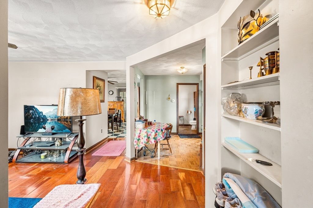 8 Myrtle St, Lynn, MA - View 6