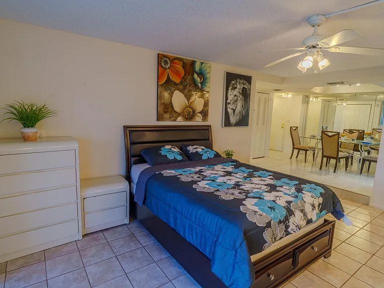 3750 Inverrary Dr #1R — Photo 1