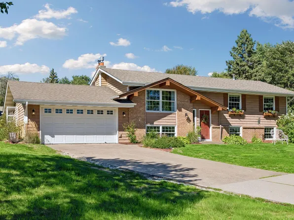 4101 Brigadoon Dr, Shoreview, MN 55126