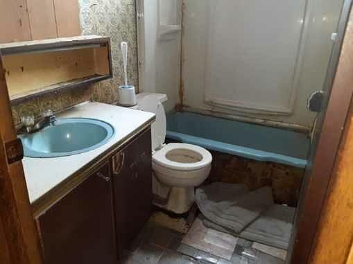 2nd image of 1202 W Broadway St #3