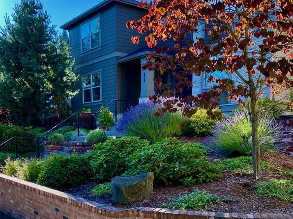 875 SE Tamango St, Hillsboro, OR 97123