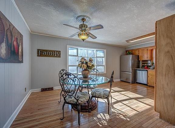 5th image of 1445 Sterling Ave #8