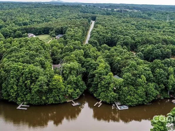 7668 Long Bay Pkwy, Catawba, NC 28609