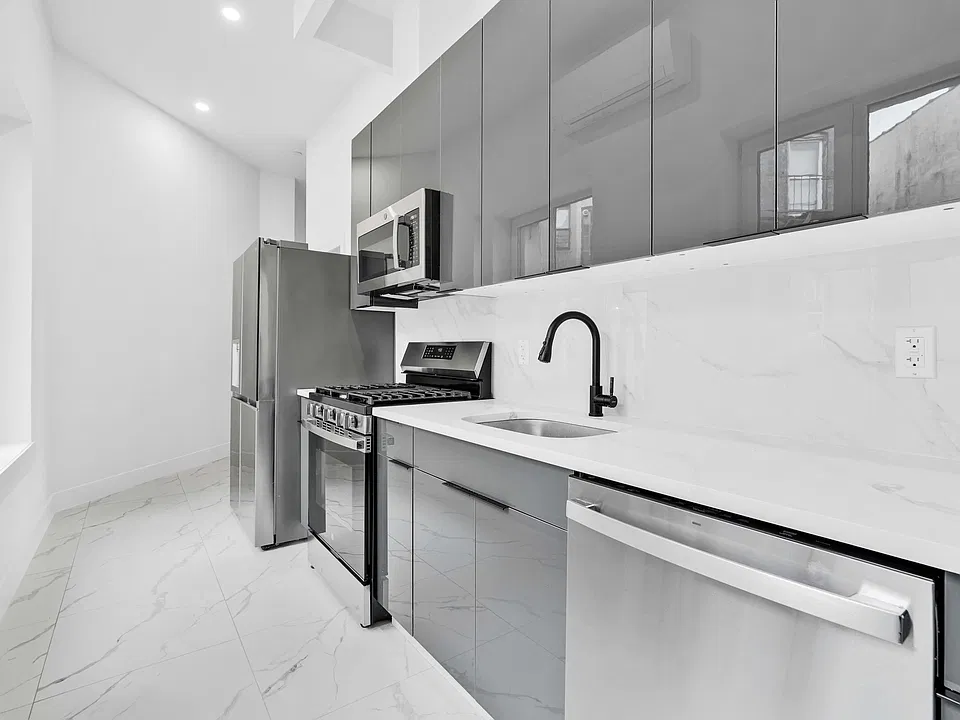 1497 Myrtle Ave #3A