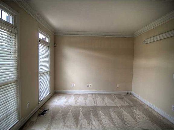 4th image of 4224 Cheltingham Ln SE