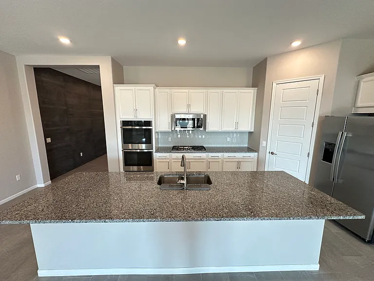 12474 N Appling Ave — Photo 11