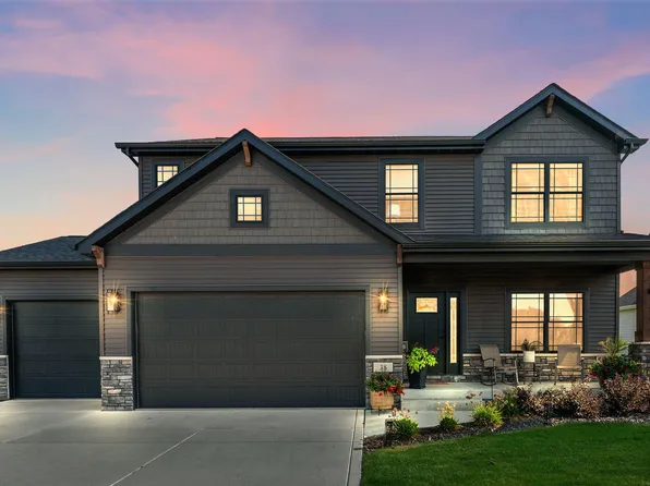 38 Elderberry Ln, Valparaiso, IN 46383