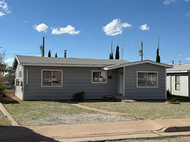 3 bed, 1007 sqft, $1,100 — Photo 1