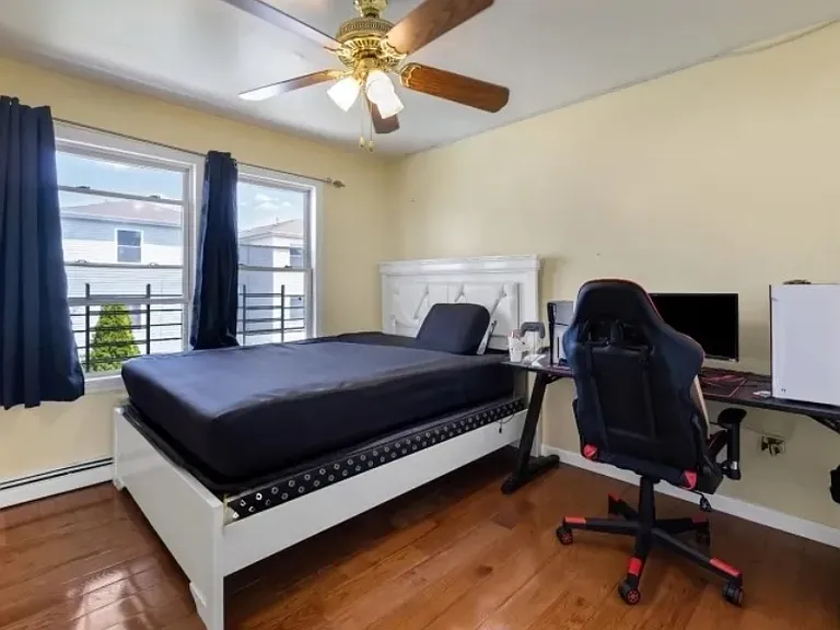 515 Livingston St #2 — Photo 6